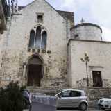 Torniamo a scarpinare lungo via San Francesco, sbucando poi in piazza Minerva: davanti a noi appare l'imponente sagoma della chiesa di San Francesco d'Assisi, costruita a partire dal 1283